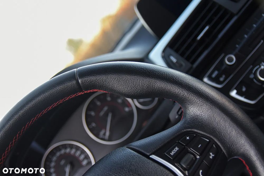 BMW Seria 3 318d Sport Line - 4