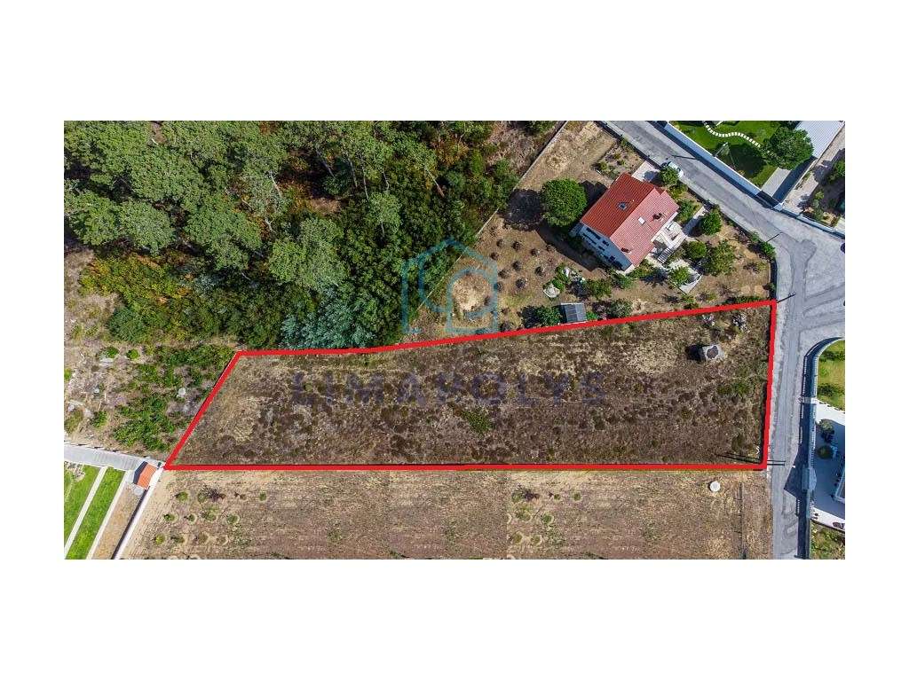 Terreno com 2392 m2 em zona de construção - Grande imagem: 2/2