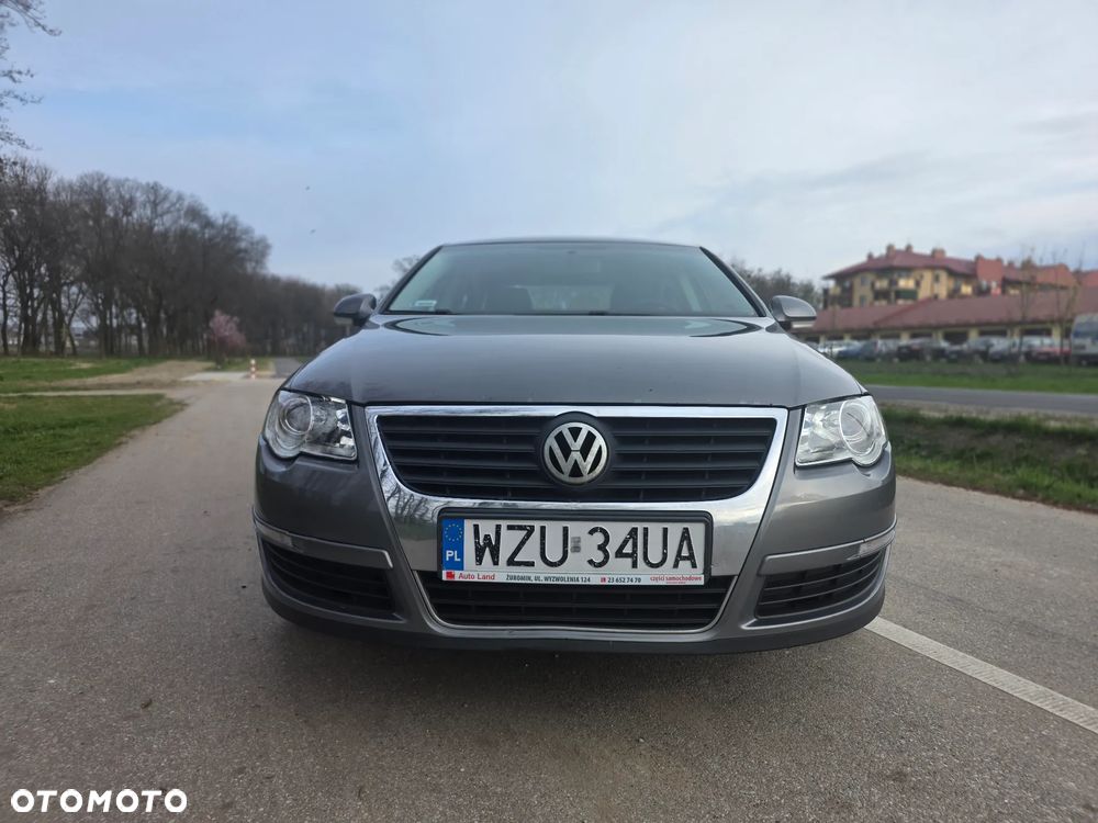 Volkswagen Passat 1.9 TDI Comfortline - 4