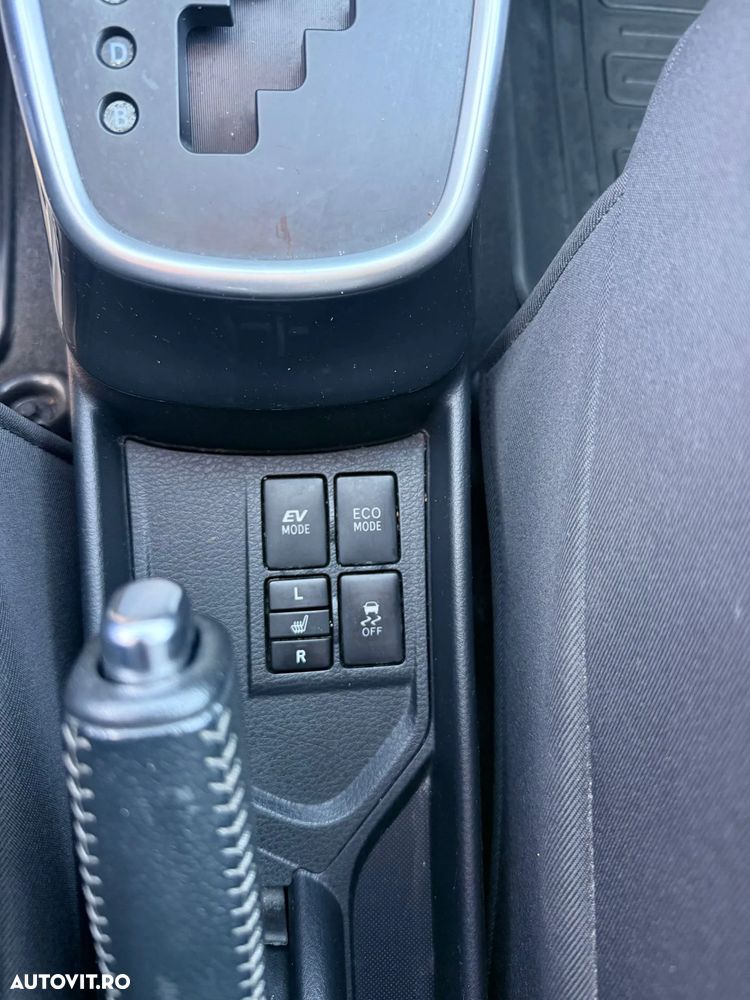 Toyota Yaris 1.5 VVT-i HSD Sol - 11