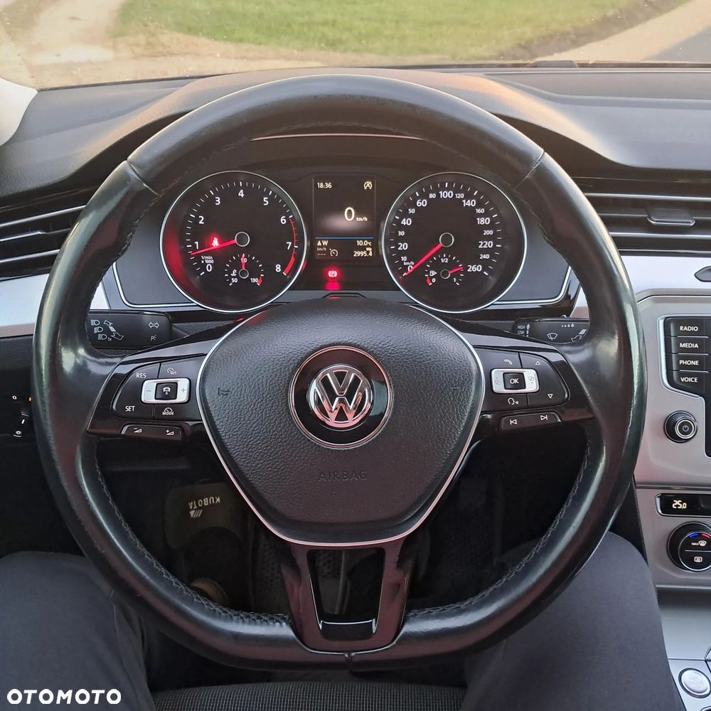 Volkswagen Passat 1.8 TSI BMT Comfortline - 23