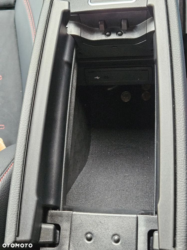 Mercedes-Benz Klasa A 200 AMG Line 7G-DCT - 37