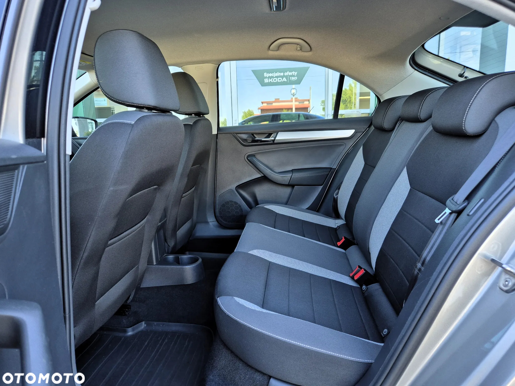 Skoda RAPID 1.0 TSI Ambition - 17