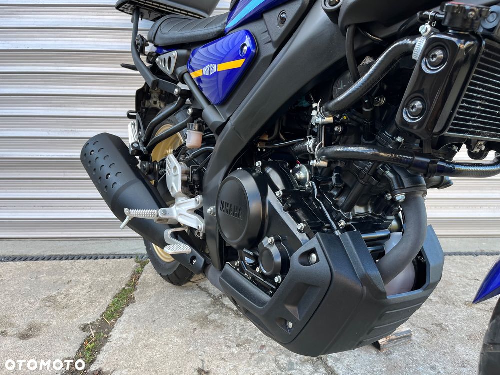 Yamaha XSR - 25