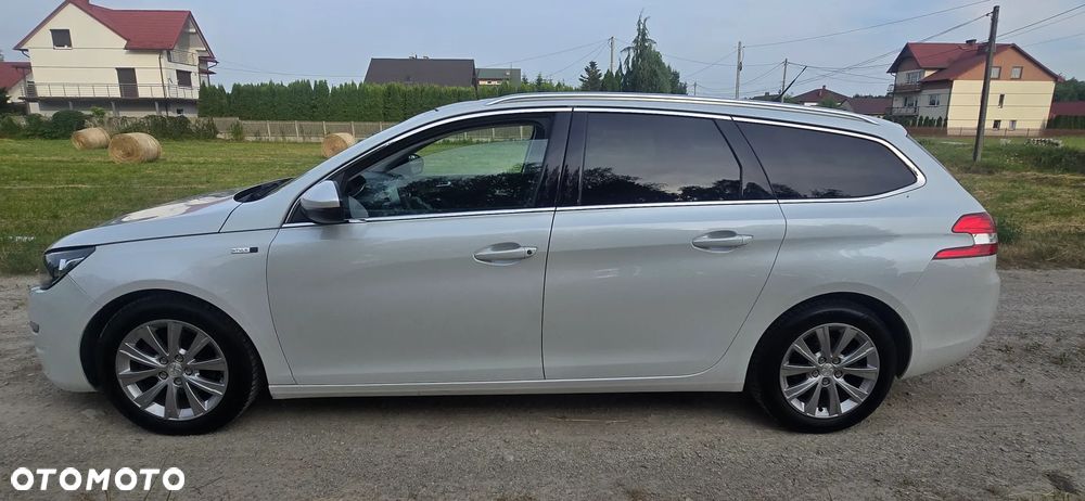 Peugeot 308 1.6 BlueHDi Allure S&S - 4