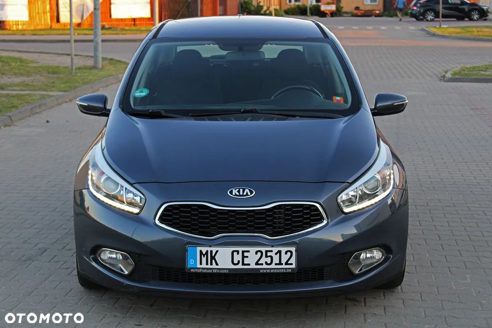 Kia Ceed 1.6 CRDi 128 Dream-Team Edition - 7