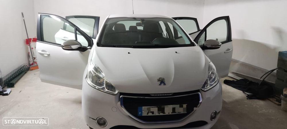 Peugeot 208 PureTech 82 Allure - 5