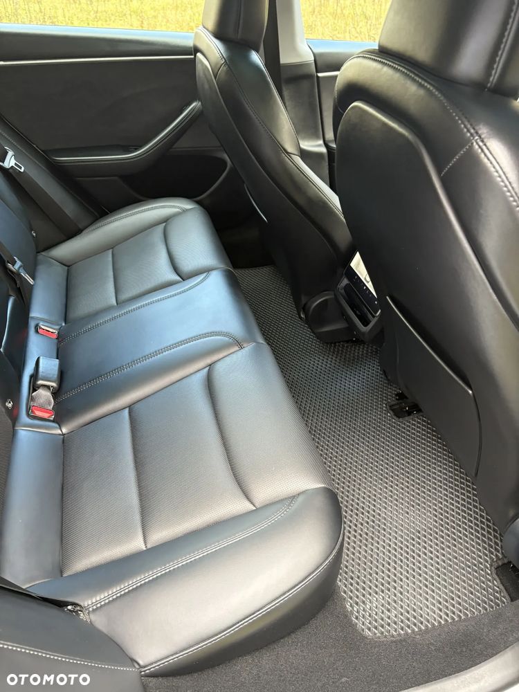 Tesla Model 3 AWD - 20