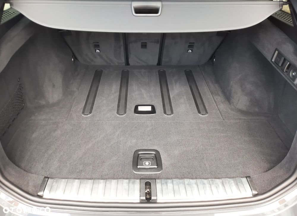 BMW Seria 3 320d xDrive M Sport sport - 40
