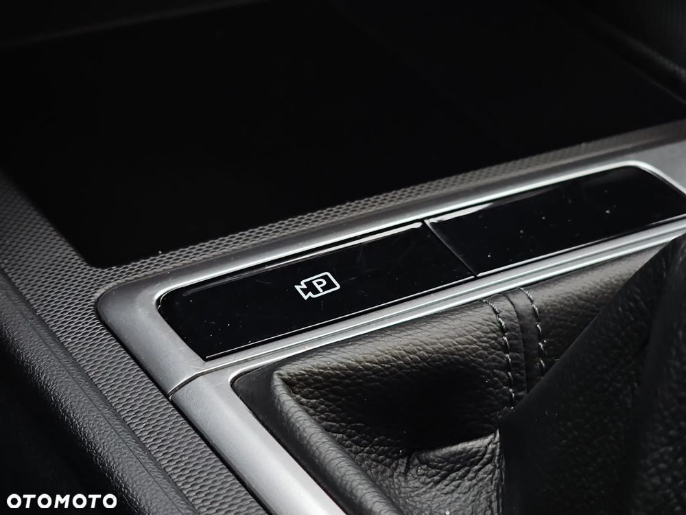 Hyundai Elantra 1.6 Smart - 28