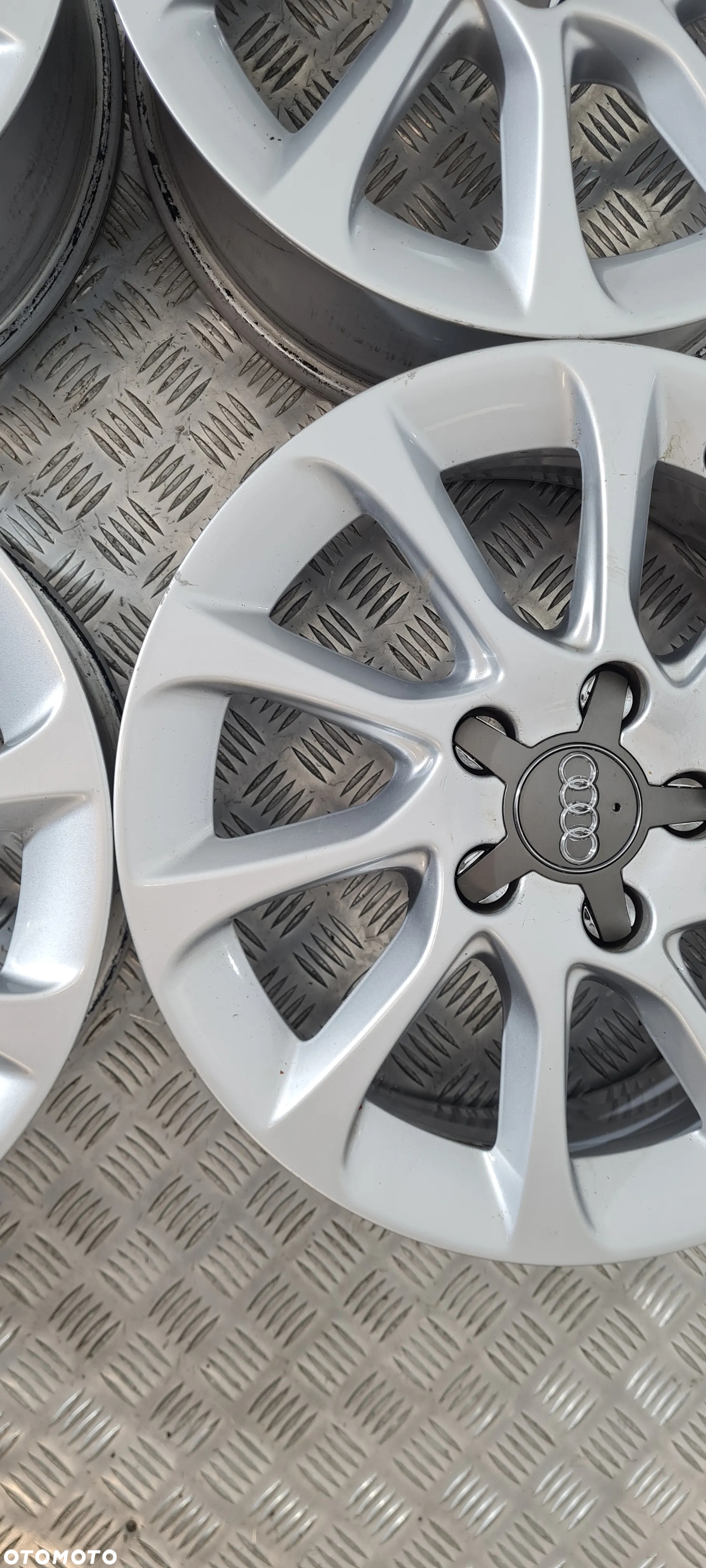 Audi A3 Felgi Aluminiowe 16 8V0601025BM - 10