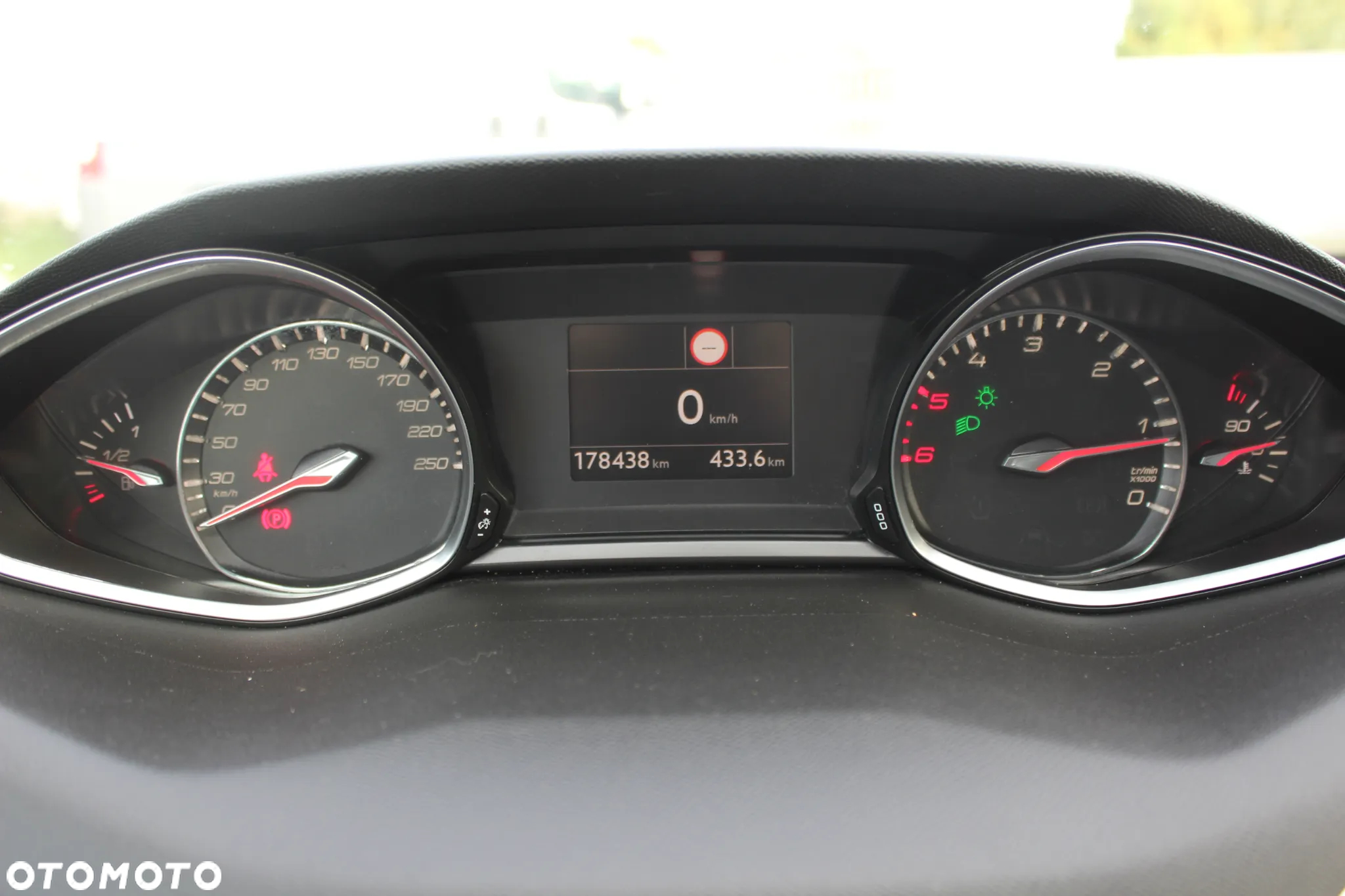Peugeot 308 SW BlueHDi 130 Stop & Start Active - 14