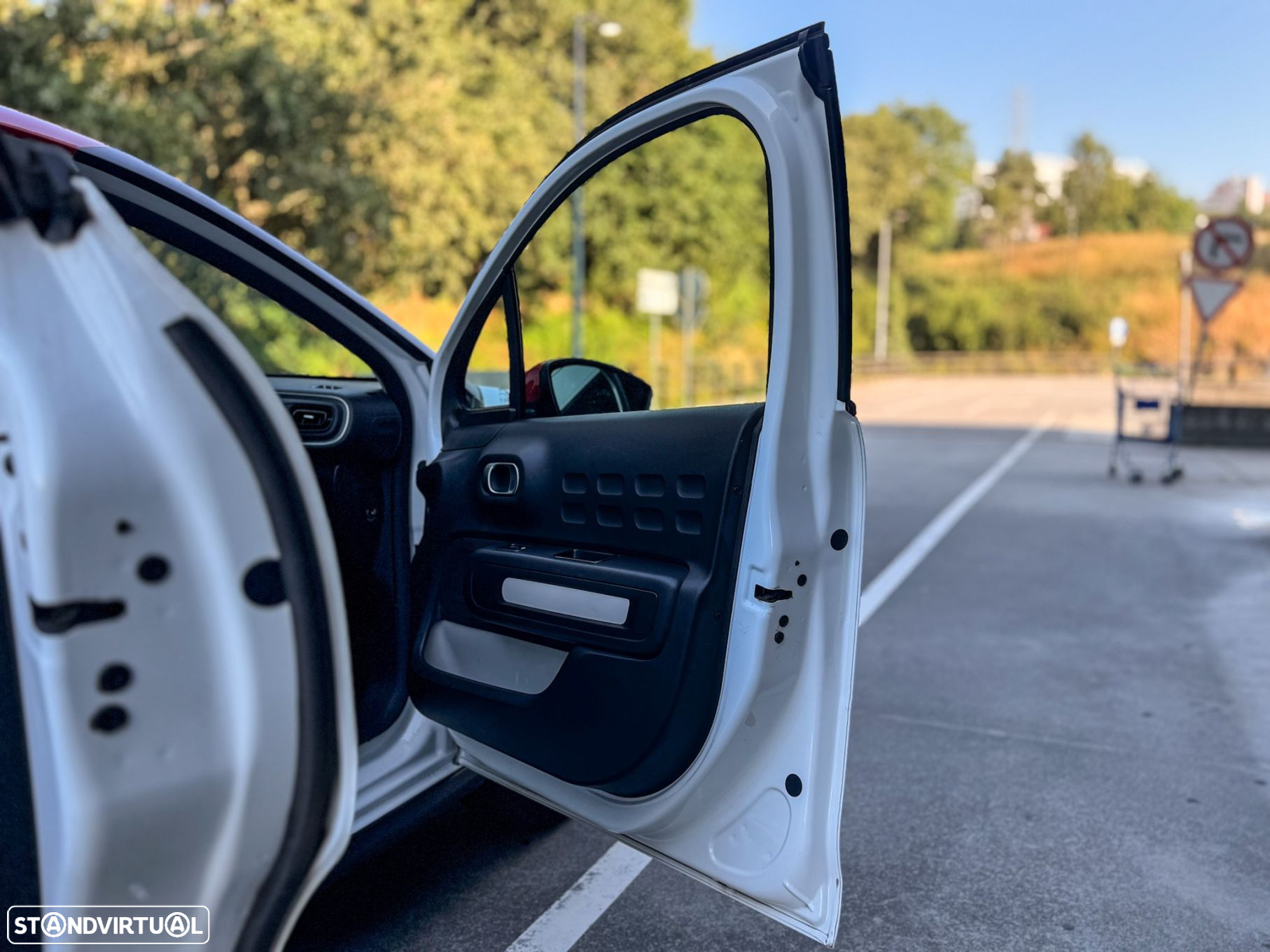 Citroën C3 1.2 PureTech Shine - 42