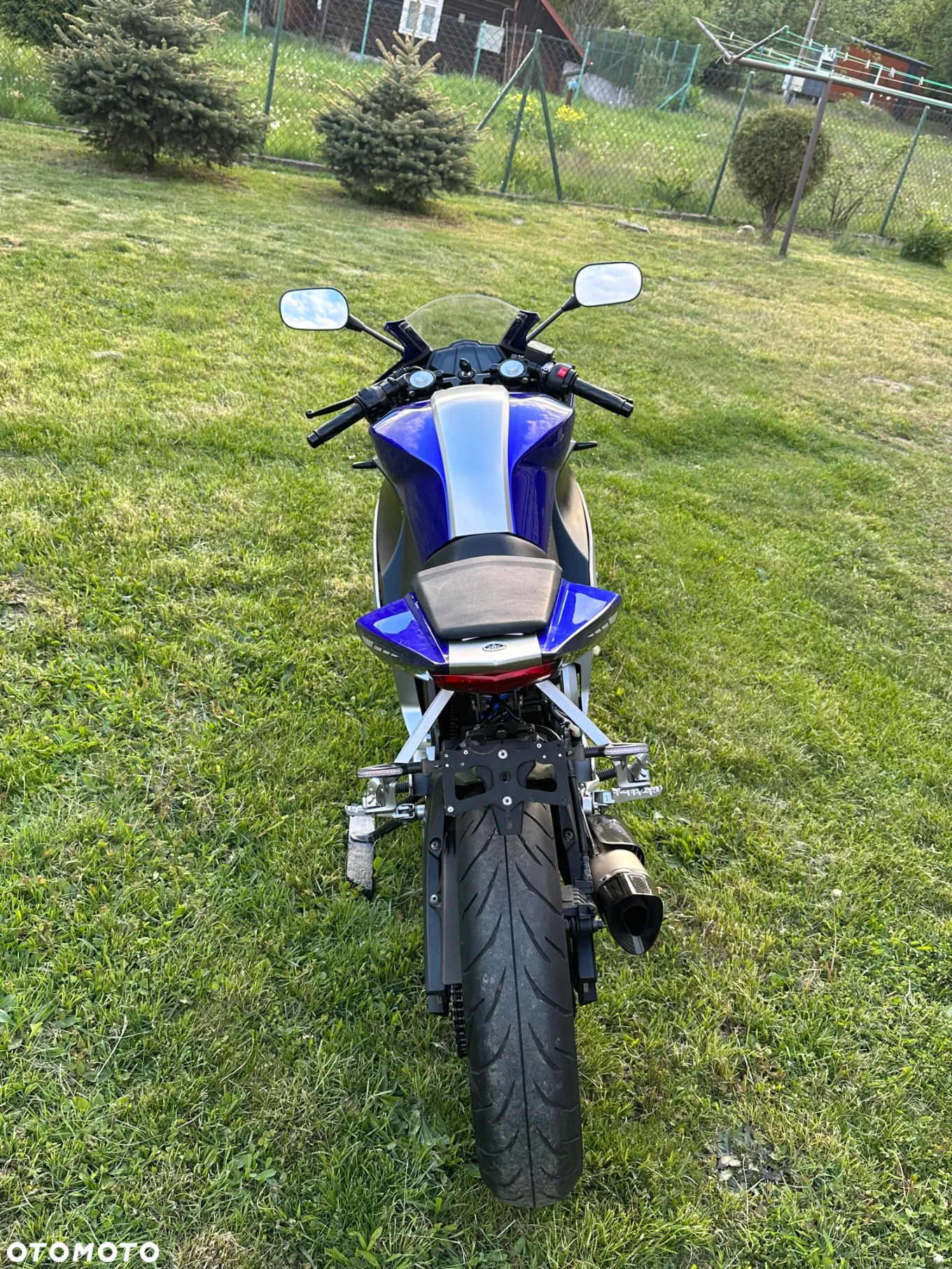 Yamaha YZF - 4