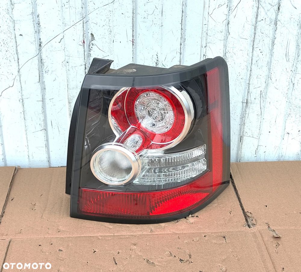 RANGE ROVER SPORT L320 LAMPA LED PRAWA TYŁ