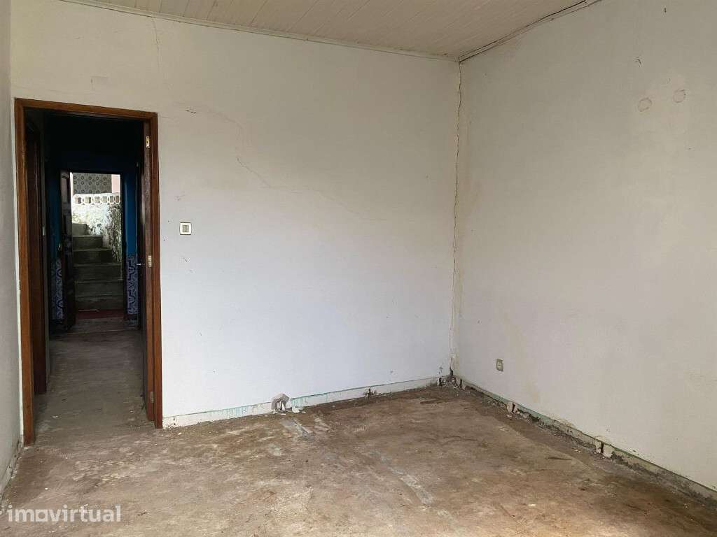 Moradia Isolada M2 em zona de Cernache - Grande imagem: 3/13