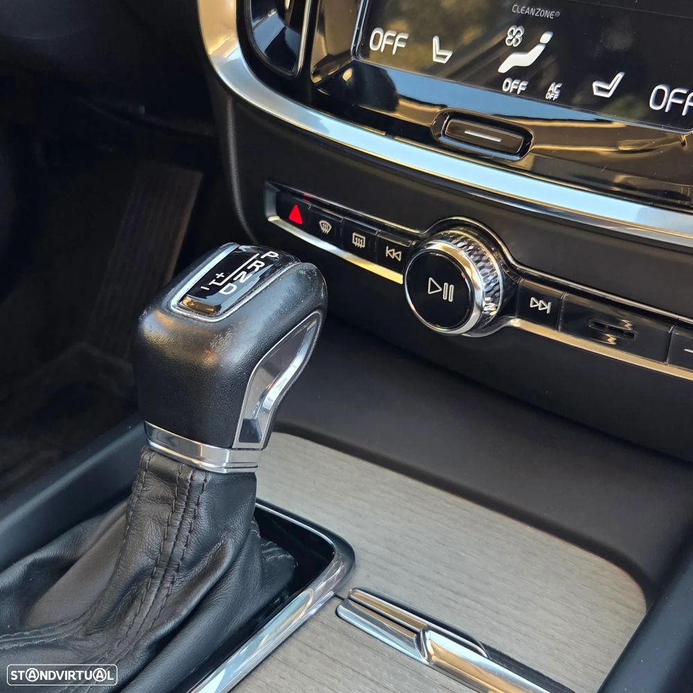 Volvo V60 2.0 D4 Inscription Geartronic - 17