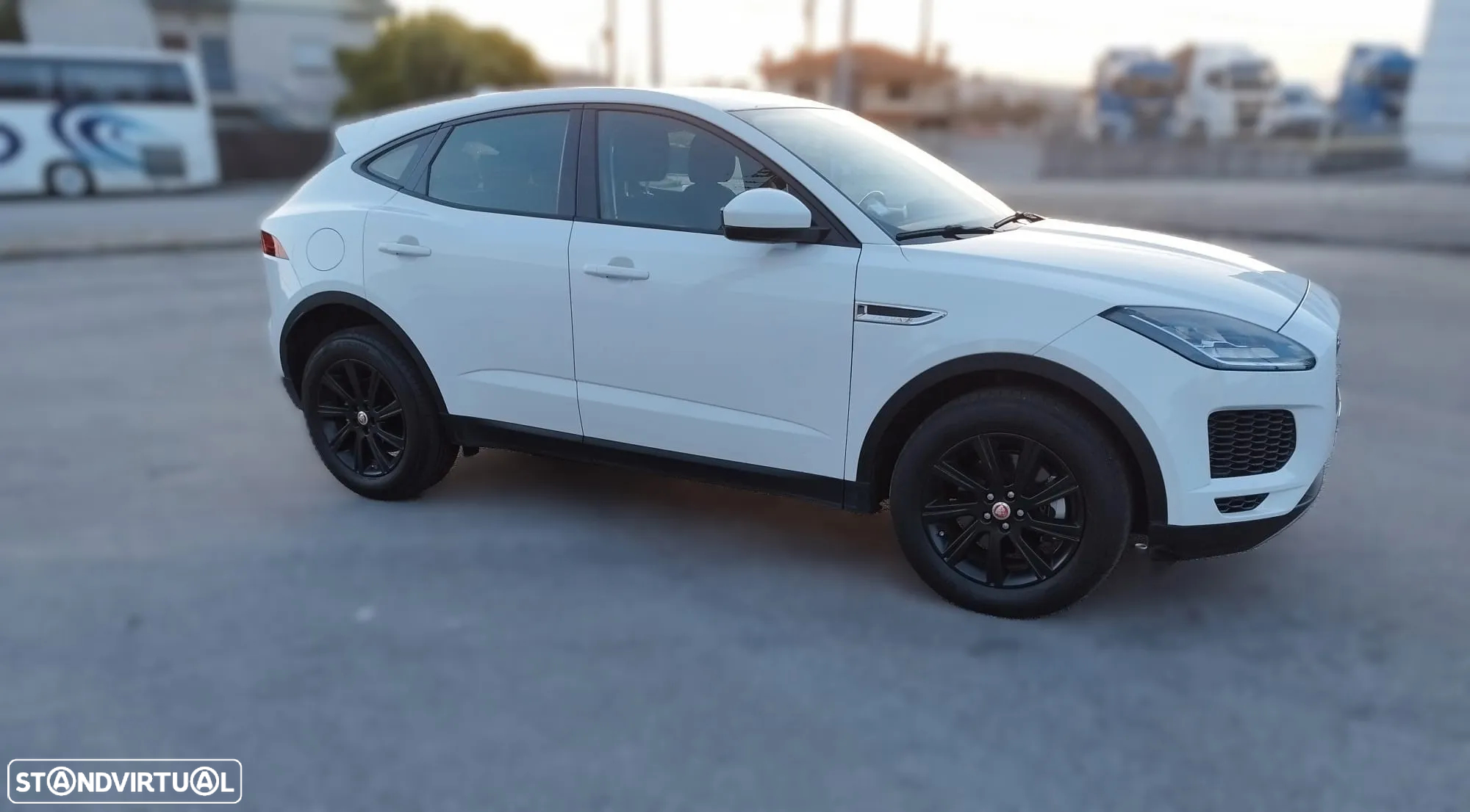 Jaguar E-Pace 2.0 i4D - 5