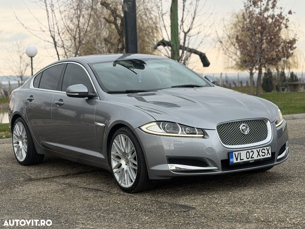 Jaguar XF 2.2 - 3