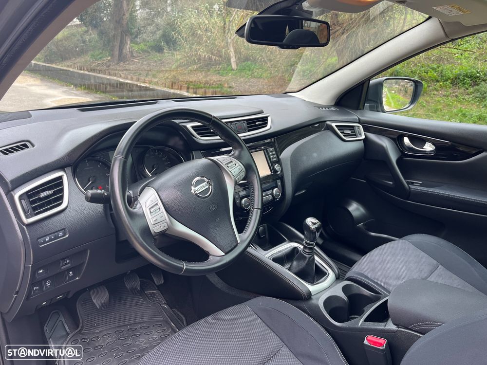 Nissan Qashqai 1.5 dCi N-Connecta 18 - 17