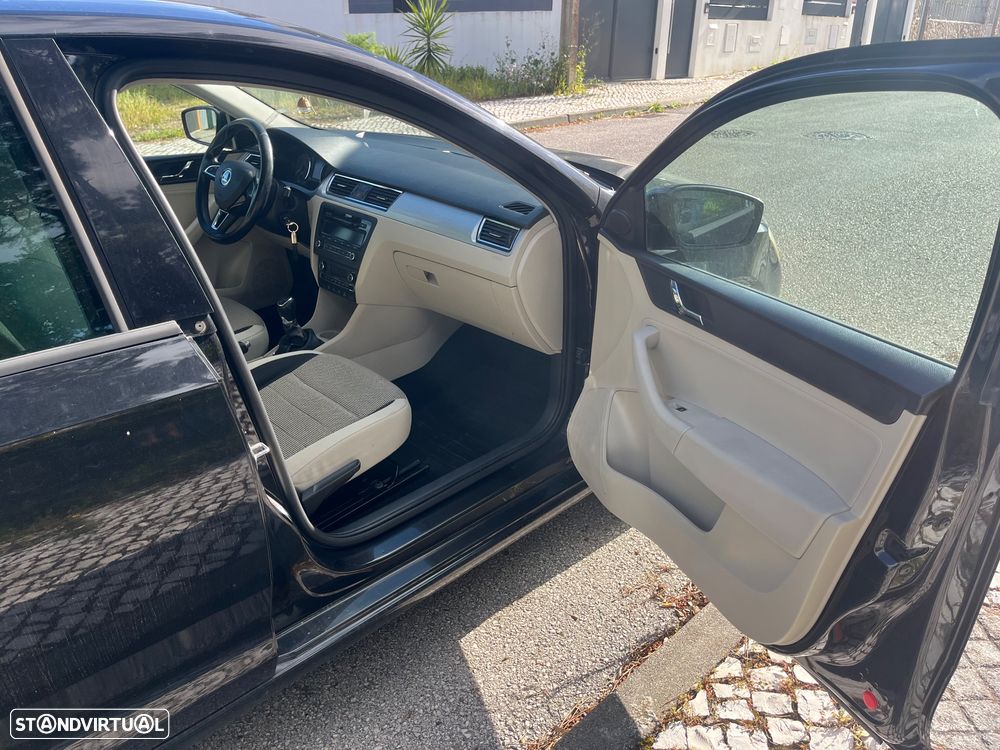 Skoda Rapid Spaceback 1.6 TDi Elegance - 13