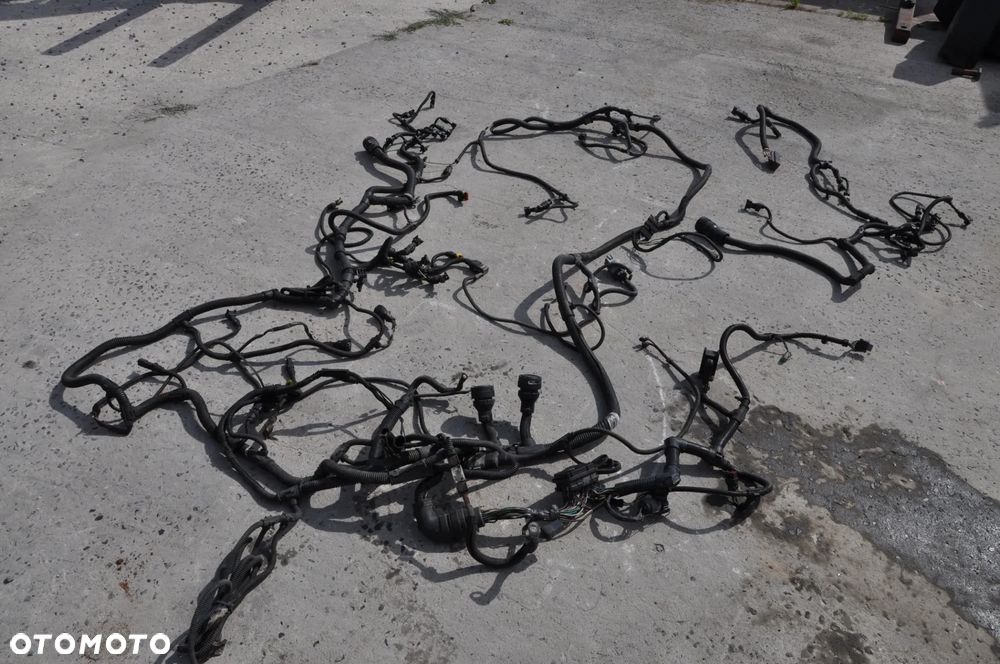 WIĄZKA INSTALACJA SKRZYNI BIEGÓW SILNIKA MASSEY FERGUSON 7480 6480 6485 - 3