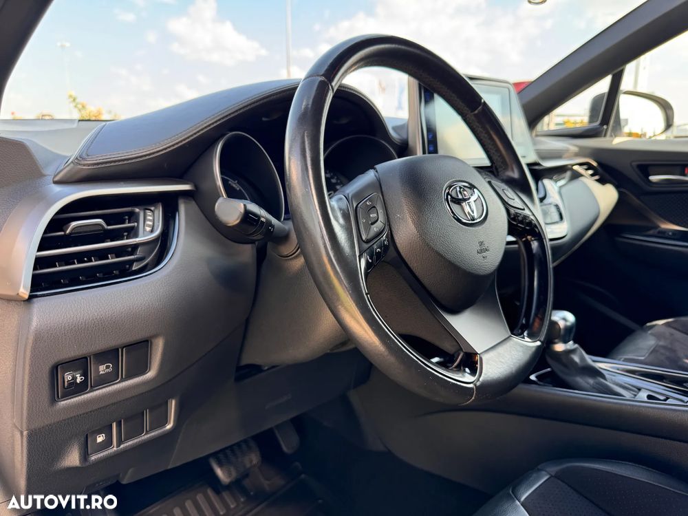 Toyota C-HR Style Selection - 13
