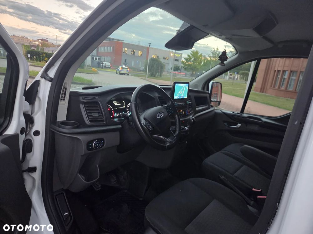 Ford Transit Custom - 11