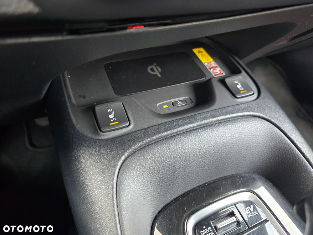Toyota Corolla 1.8 Hybrid Comfort - 28