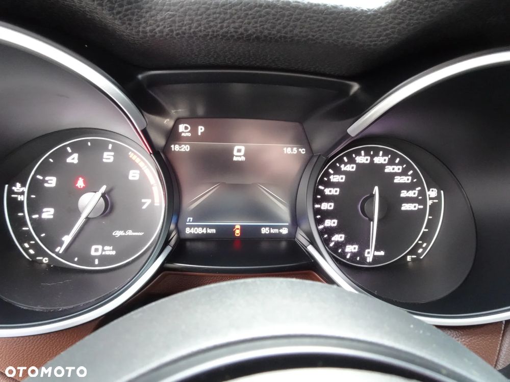 Alfa Romeo Stelvio 2.0 Turbo Sprint Q4 - 39