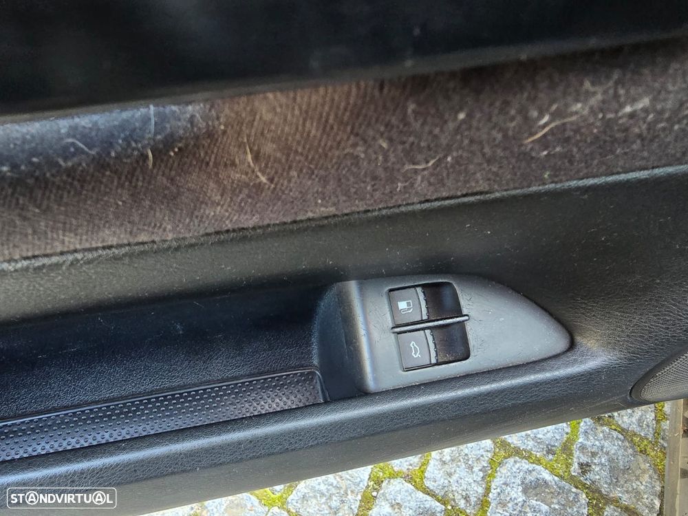 VW Passat 1.9 TDi Highline - 13