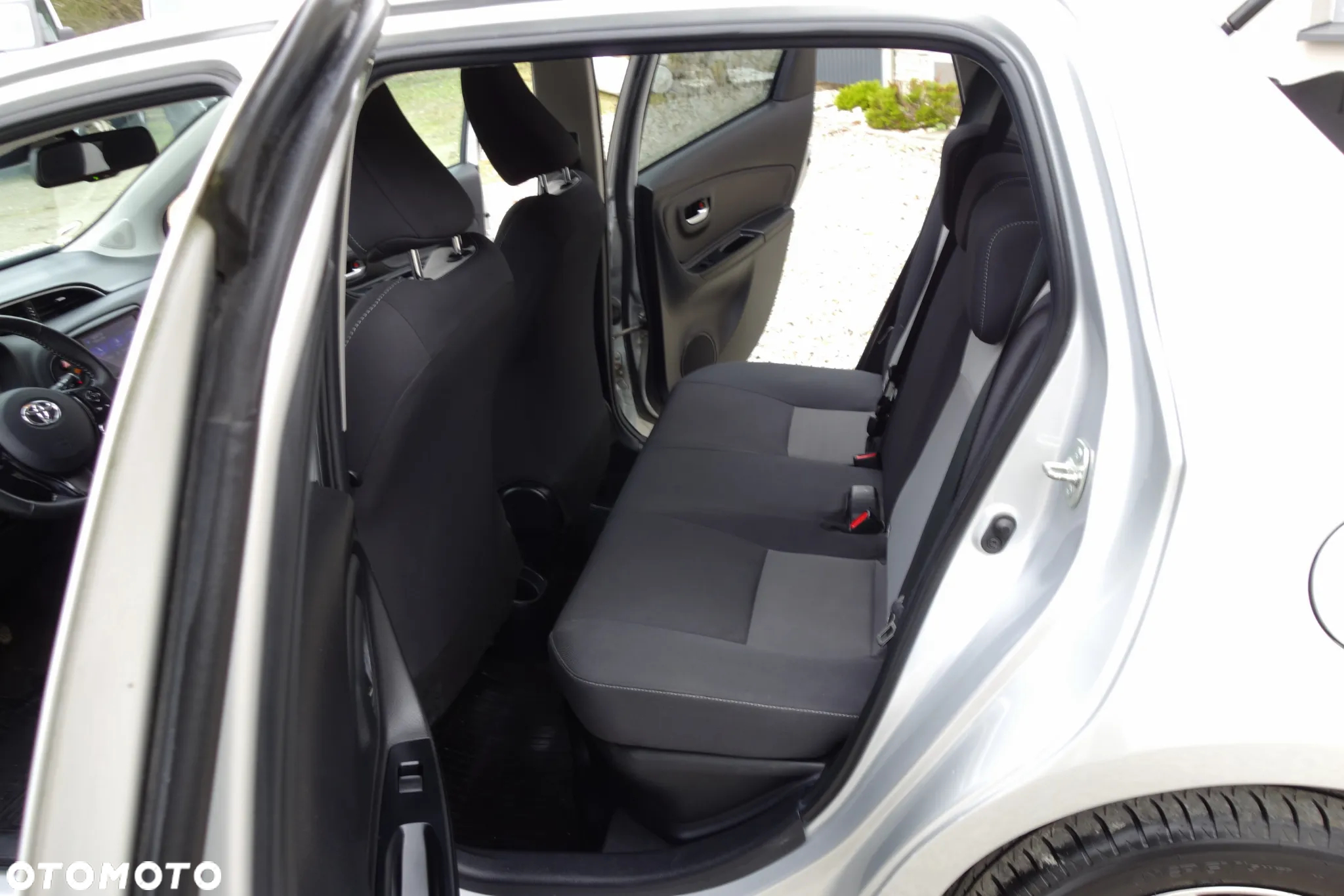 Toyota Yaris Hybrid 1.5 VVT-i Selection - 31