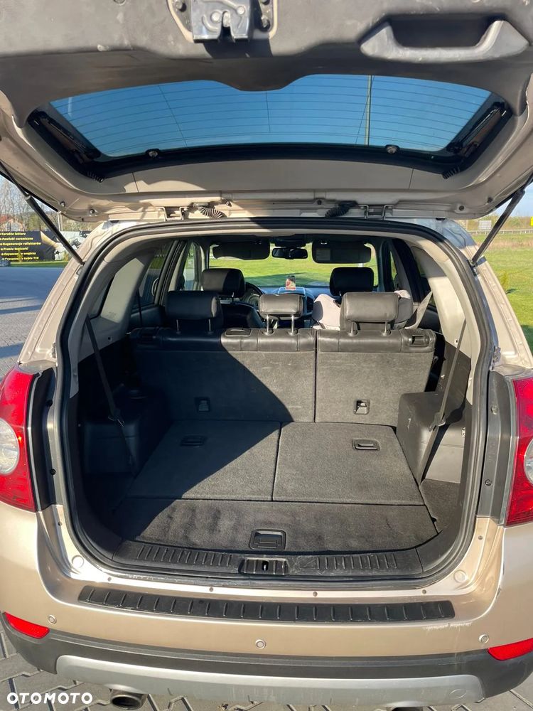 Chevrolet Captiva 2.2 D LT+ - 9