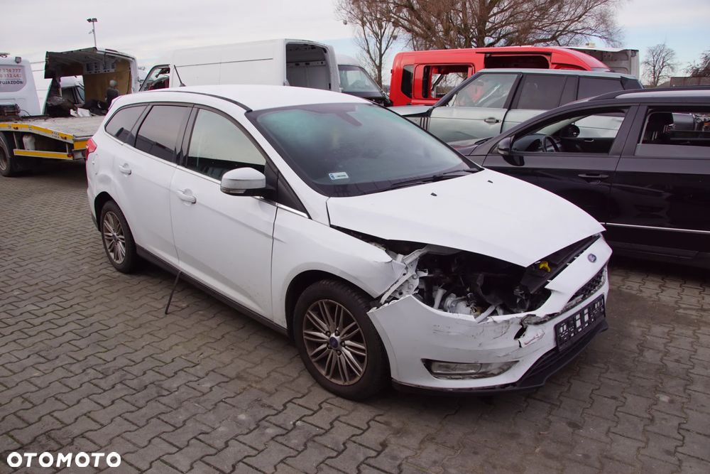 Auto na części - Ford Focus MK3 Lift 1.0 EcoBoost 125 KM M1DA CV6R-7002-PG 7VTA 2017R Silnik Skrzynia Drzwi Maska Błotnik Klapa Zderzak Lampa Lusterko Szyba Deska Kokpit Sterownik Moduł Czujnik Licznik Wyświetlacz Kierownica Panel - 8