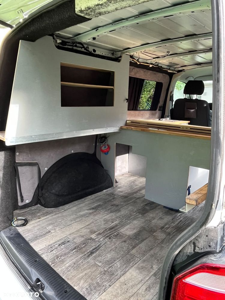 Volkswagen Transporter - 12
