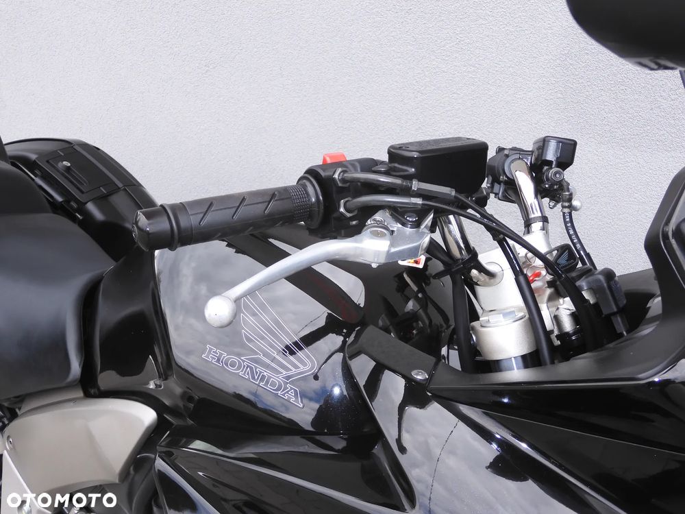 Honda CBF - 7
