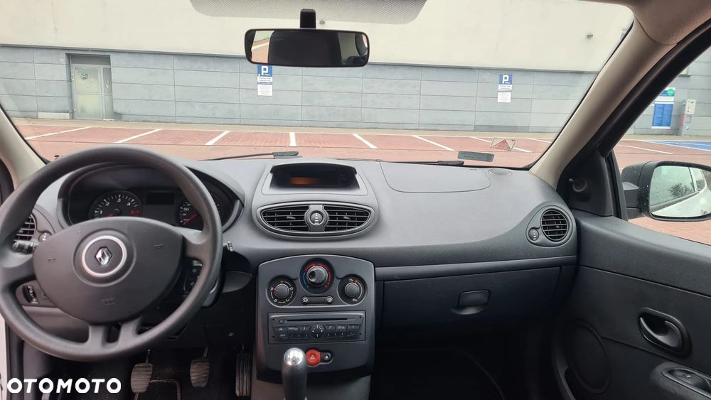 Renault Clio 1.5 dCi Authentique - 12