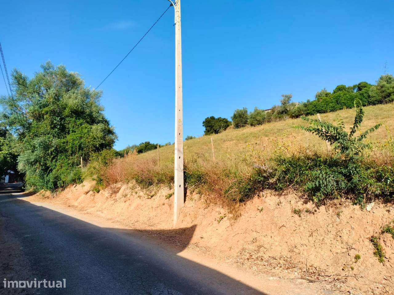 Lote de terreno urbano com área de 2.644m² - Grande imagem: 2/18