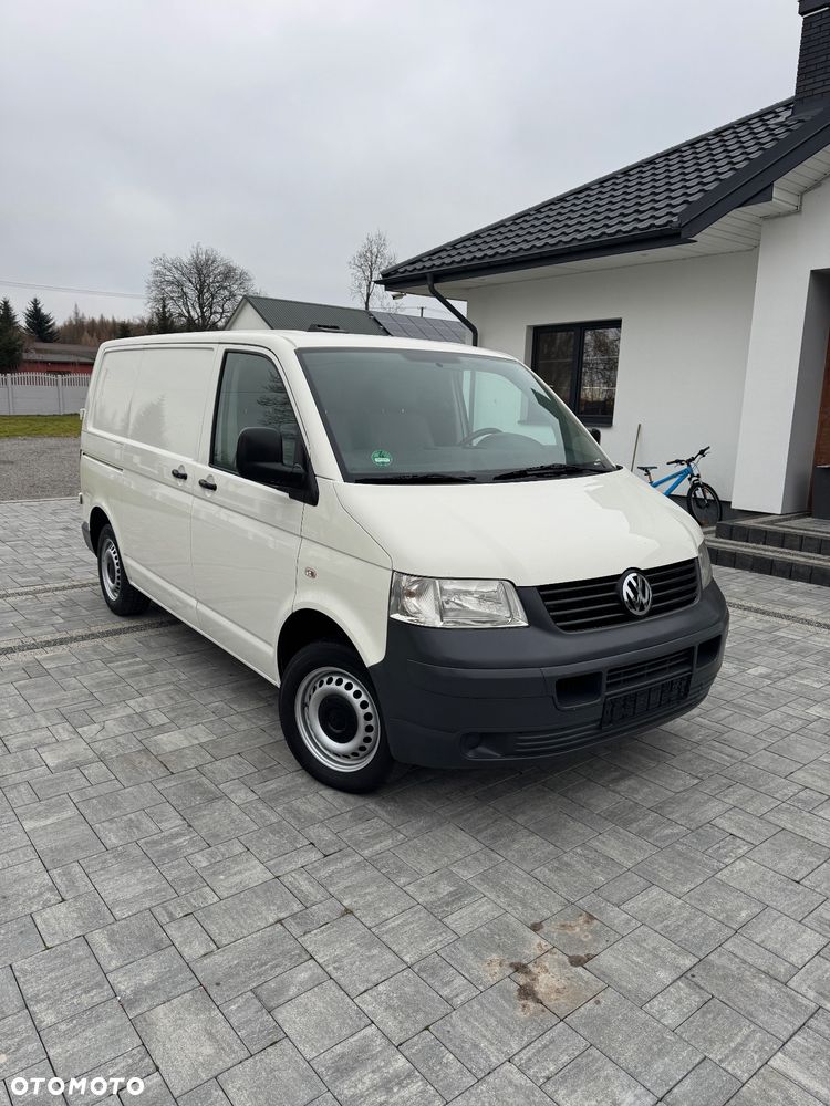 Volkswagen Transporter - 1