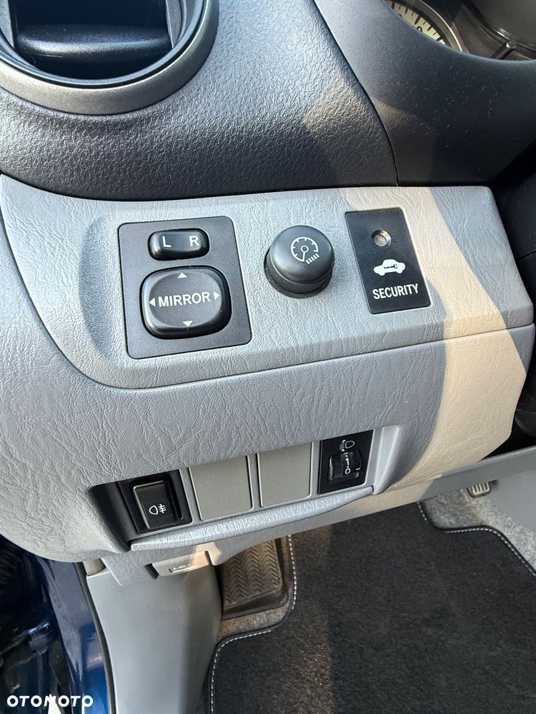 Toyota RAV4 2.0 VVT-i Sol - 21