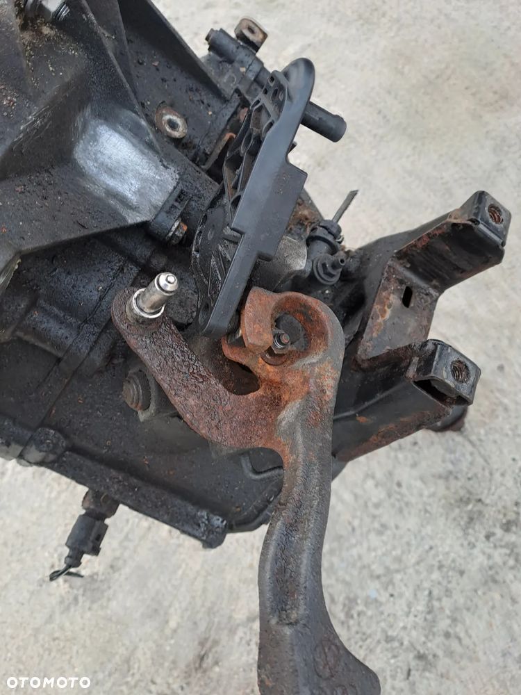 Skoda Fabia II 1.4 16V 2014r. skrzynia biegów kod LVG - 4