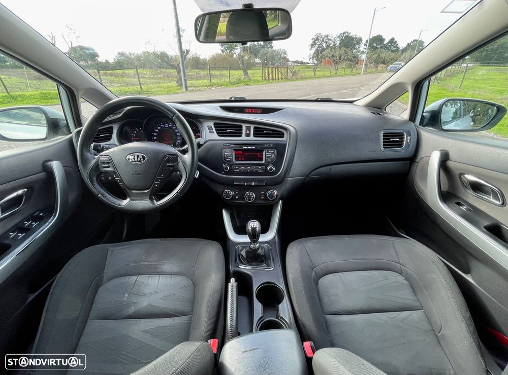 Kia Ceed SW 1.4 CRDi ECO - 10