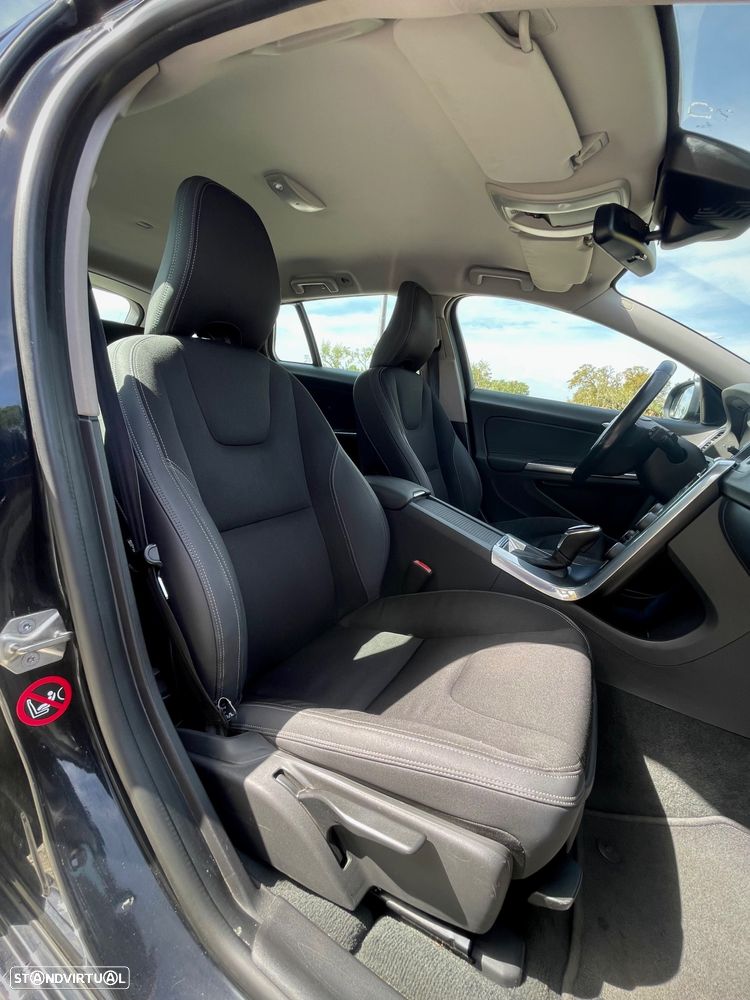 Volvo V60 DRIVe Geartronic Powershift Momentum - 11