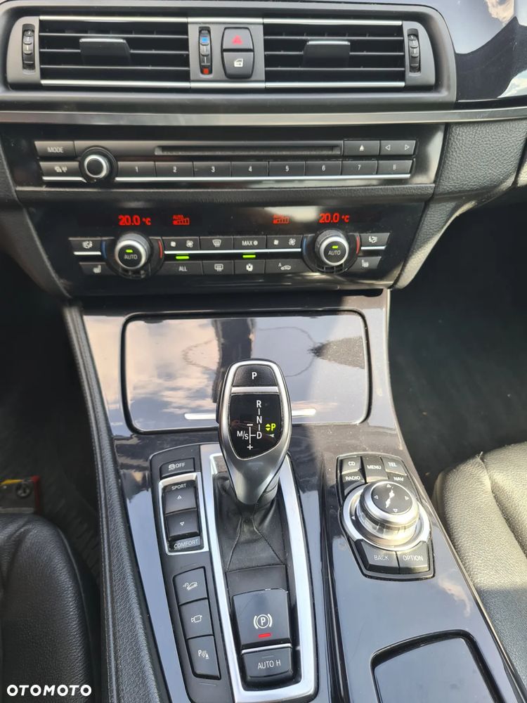 BMW Seria 5 535d xDrive - 12