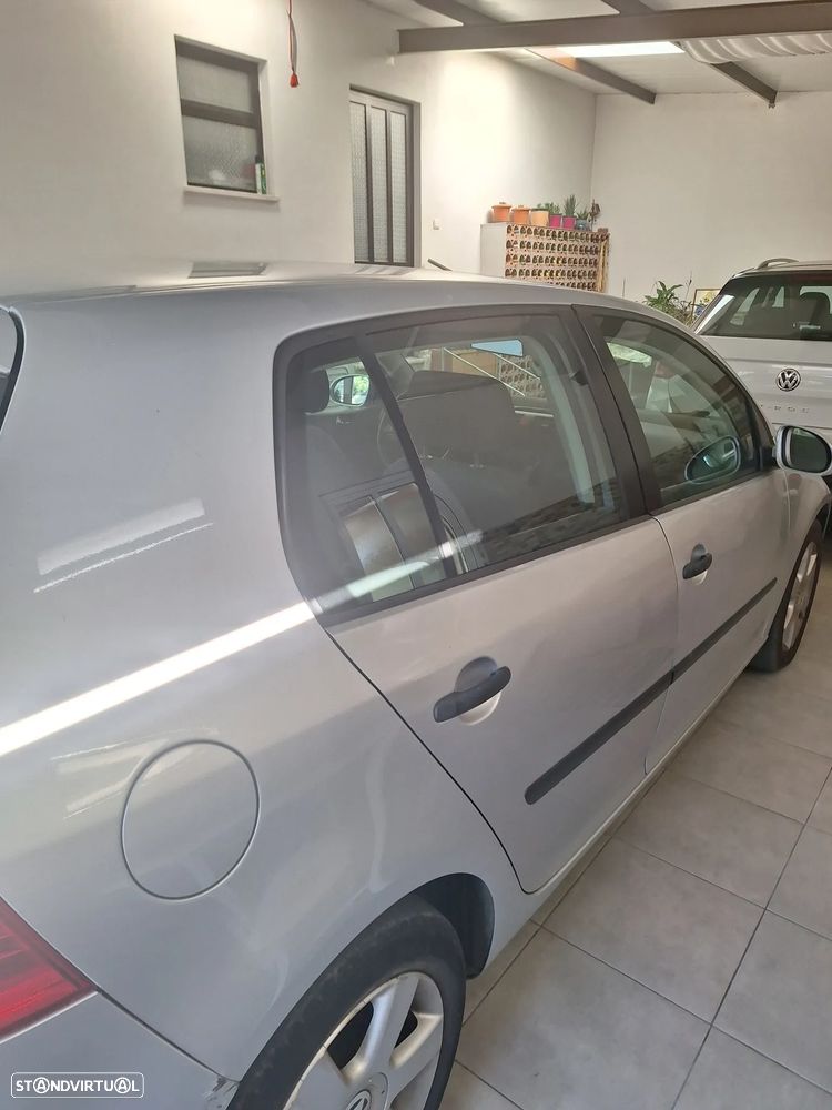 VW Golf 1.9 TDi 6V Confortline - 2