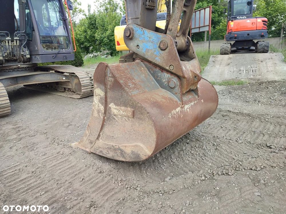 Volvo EC 220 EL - 28