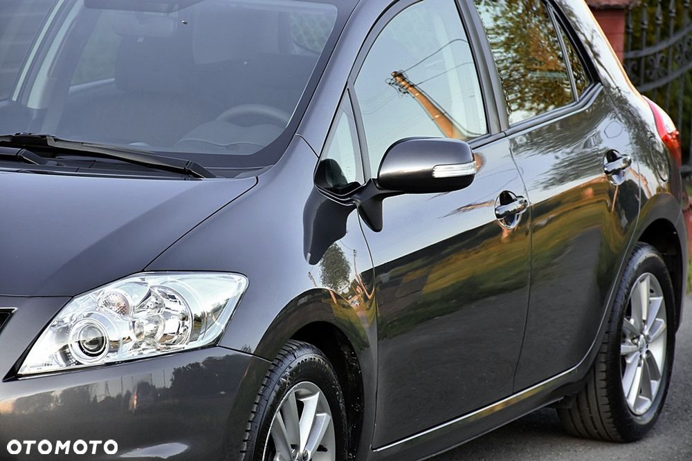 Toyota Auris 1.6 Life+ - 10