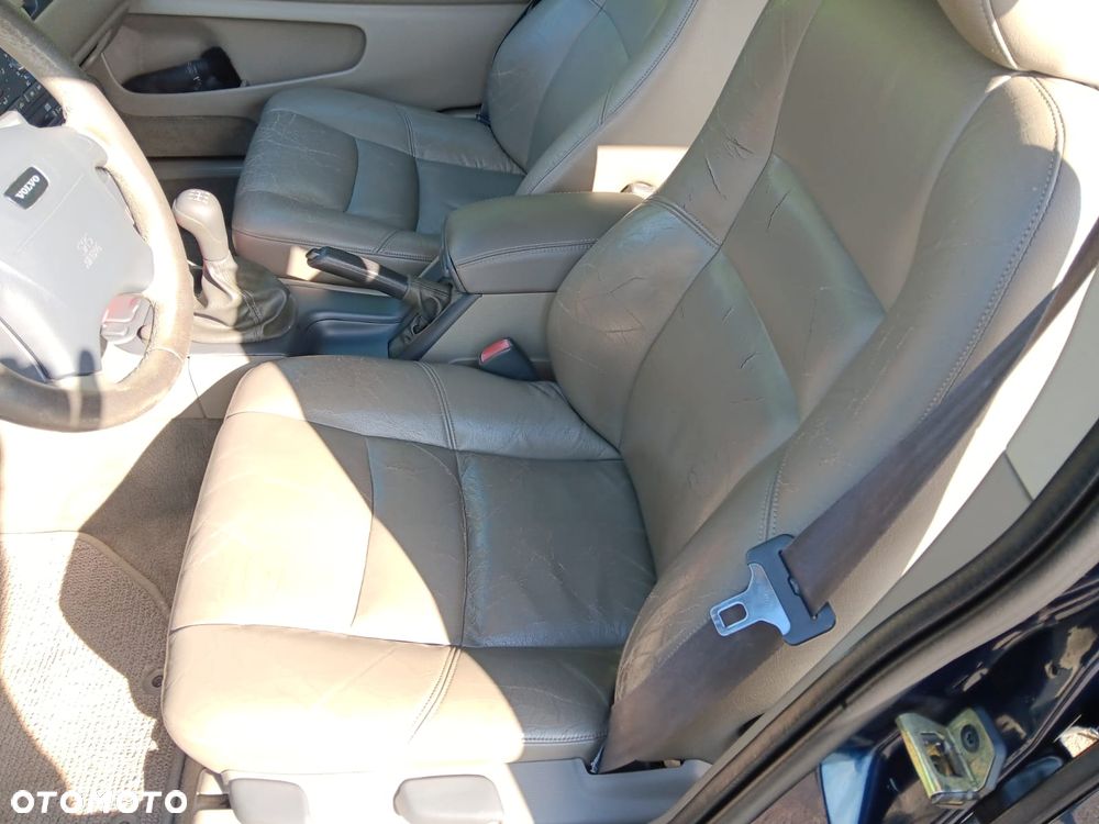 Volvo V70 2.4 AWD - 11