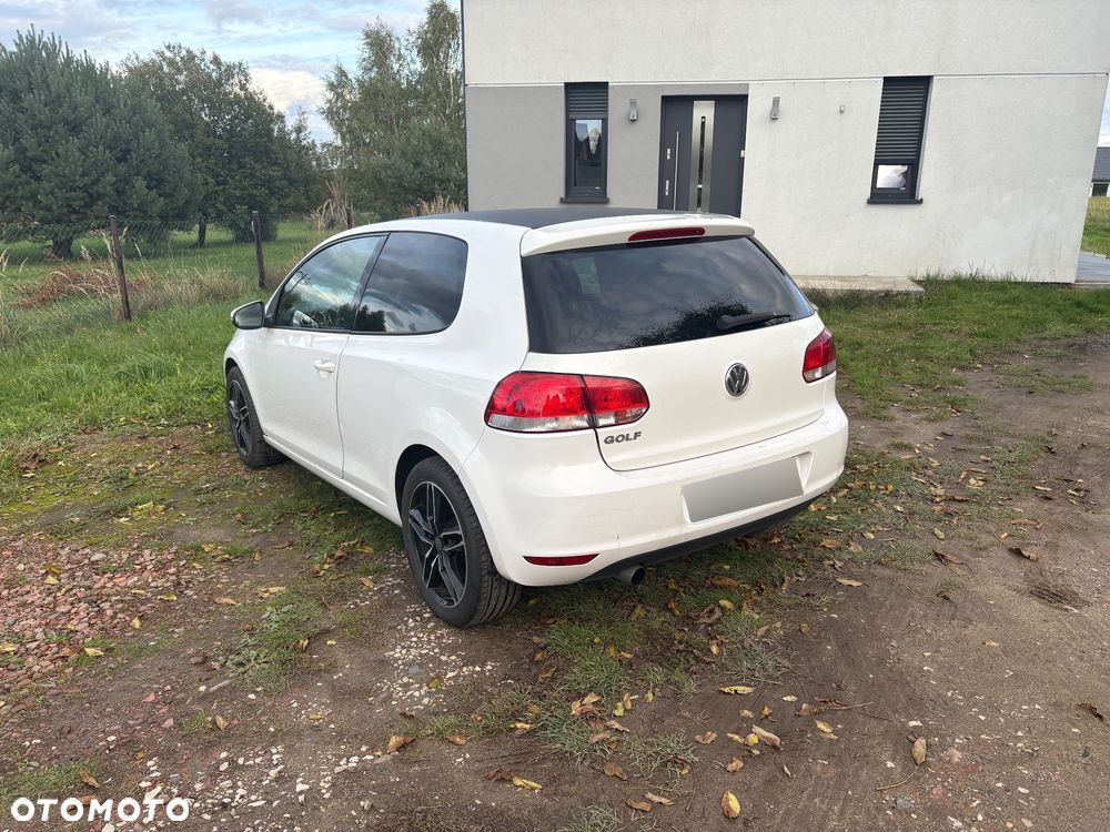 Volkswagen Golf VI 1.6 TDI BlueMot Comfortline - 4