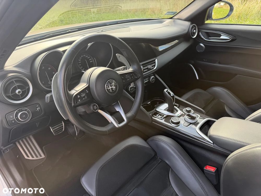 Alfa Romeo Giulia 2.2 D Turbo Veloce TI Q4 - 9